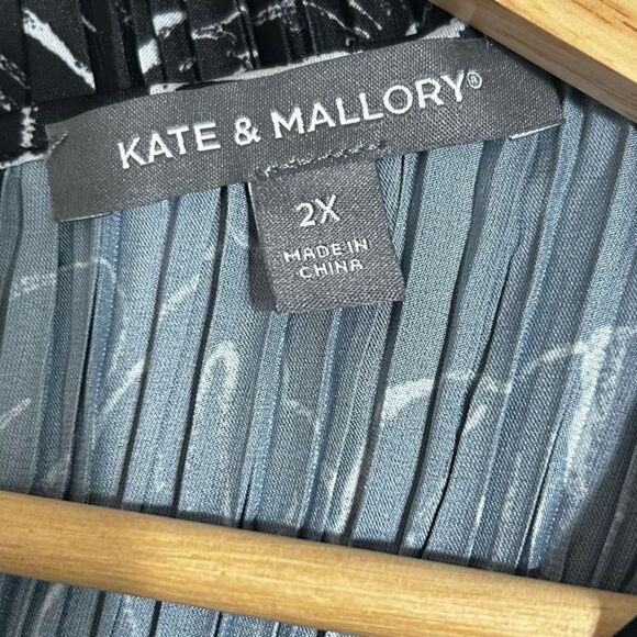 Kate & Mallory Ribbed Stretch Floral Blouse Women’s Size 2XL NWOT - Picture 8 of 9